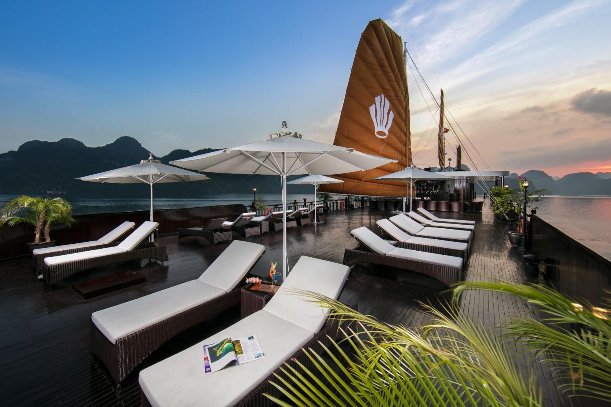 Genesis Luxury Regal Cruises Otel Ha Long Dış mekan fotoğraf