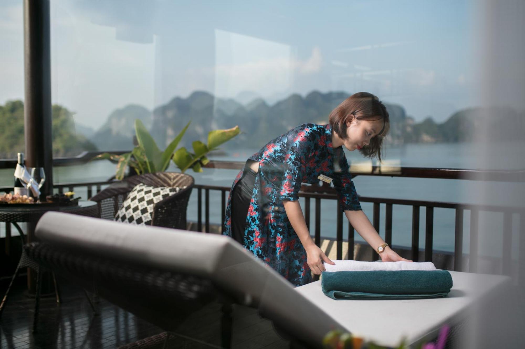 Genesis Luxury Regal Cruises Otel Ha Long Dış mekan fotoğraf